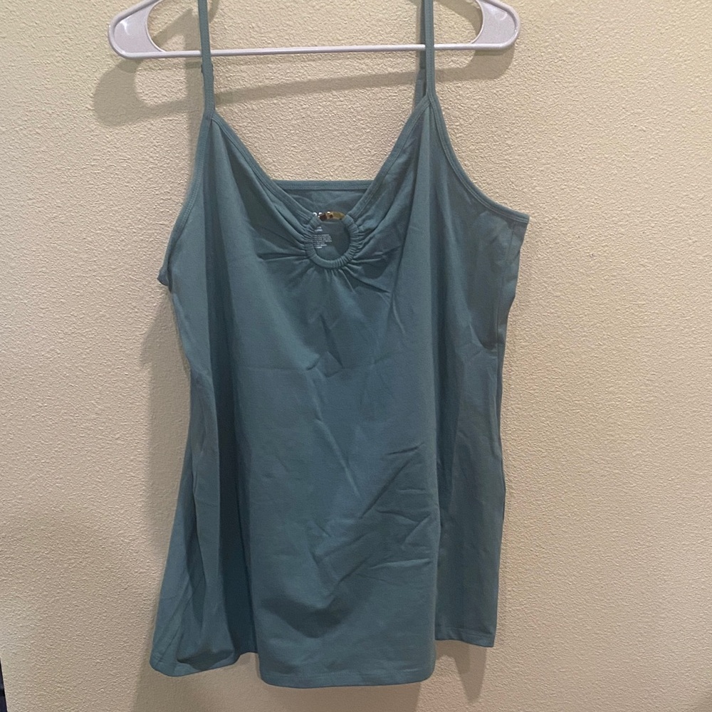 🛍️ 3/$10!! BRAND NEW! Women's Top